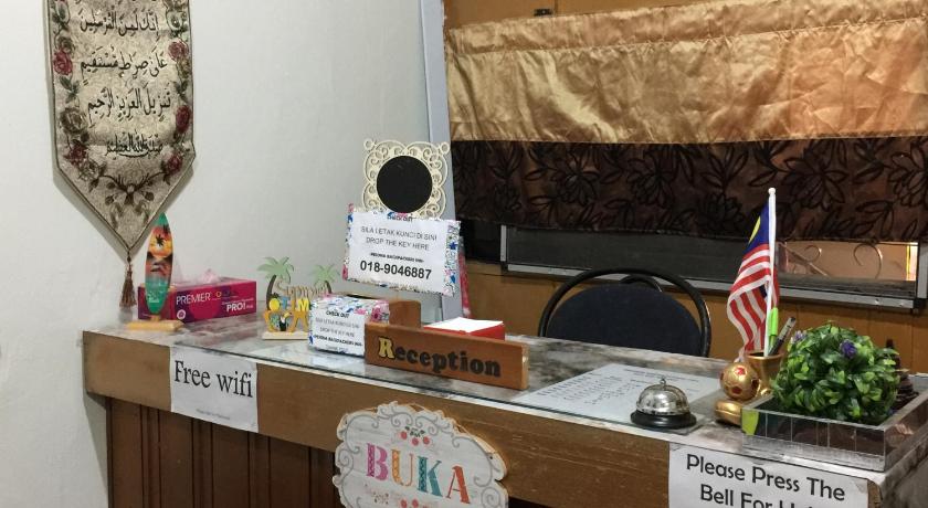 Pesona Backpackers Inn photo