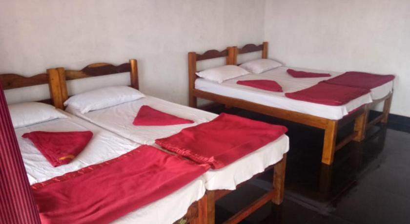 White Elephant Restaurant And Cottages Kudle Beach Hill Top Gokarna