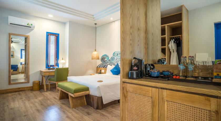 Image of Executive Garden View Suite 5