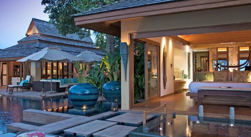 Upni Duniya - Luxury, Beachfront 9-suites Villa photo