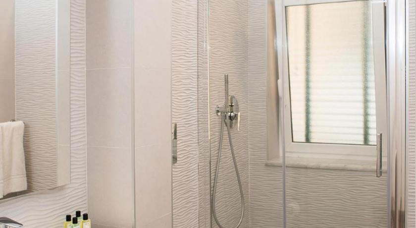 Image of Deluxe Apartment 2