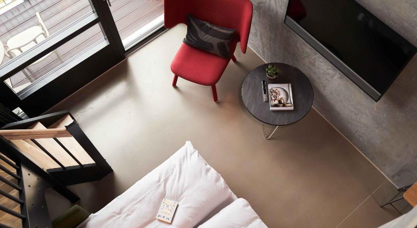 Image of Duplex Apartment with Balcony 10