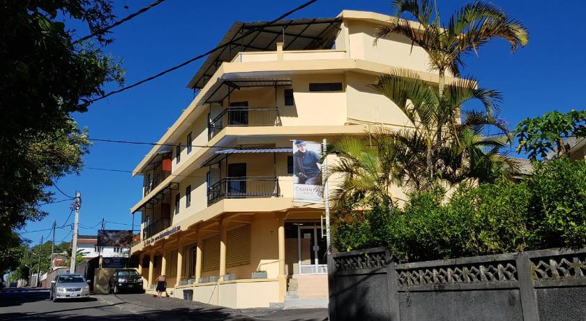 Bobato building — Hotel in Mauritius Island