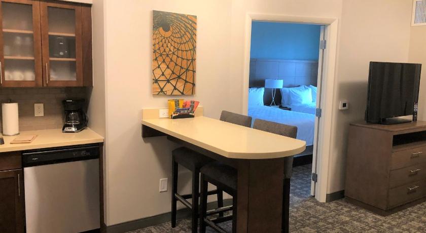 Afbeelding van 1 King Bed 2 Queen Beds 2 Bedroom Suite 5