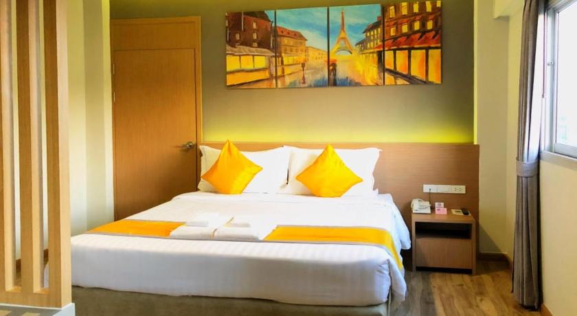 Image of Deluxe Double or Twin Room 4