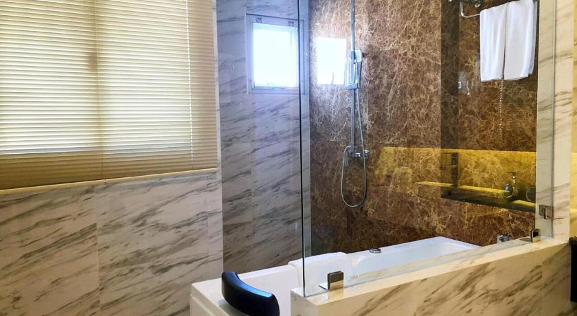 Image of Executive Suite 11