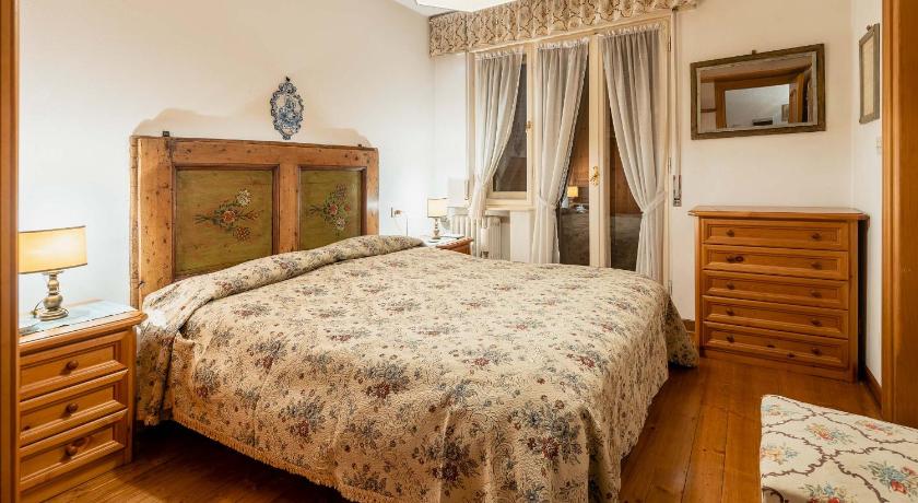 Villa Radiosa - Stayincortina photo