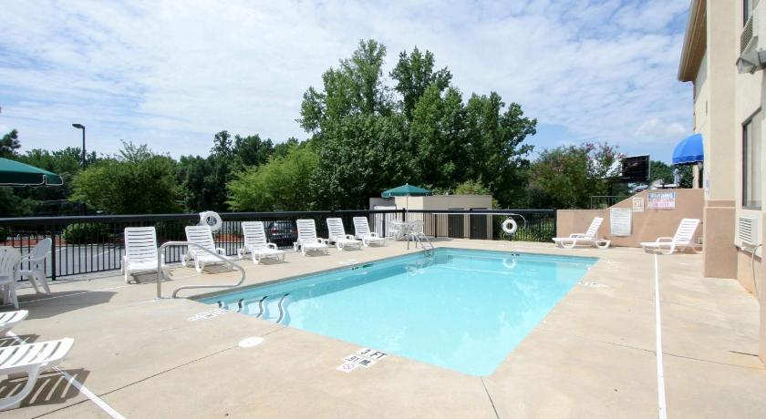 Country Inn & Suites by Radisson, Shelby, NC photo
