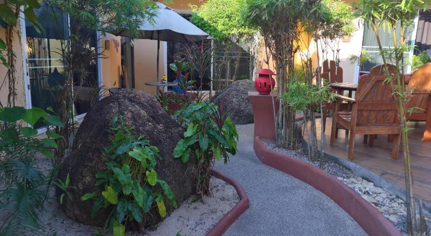 Pandora Lifestyle Hotel - image 31