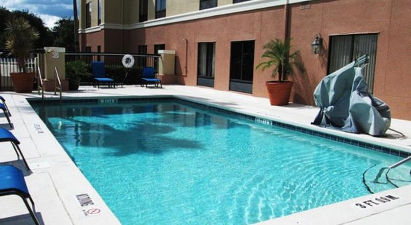 Holiday Inn Express Hotel & Suites Quincy I-10 photo