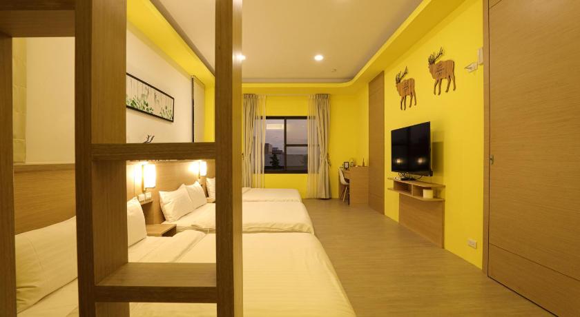 Image of Family Room with Private Bathroom 1