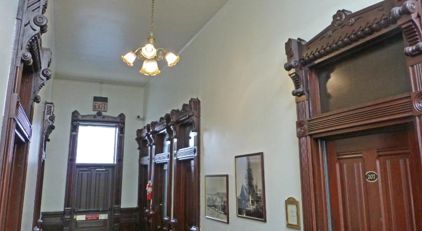 Victorian Inn photo