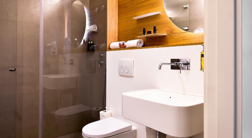Image of Suite 6