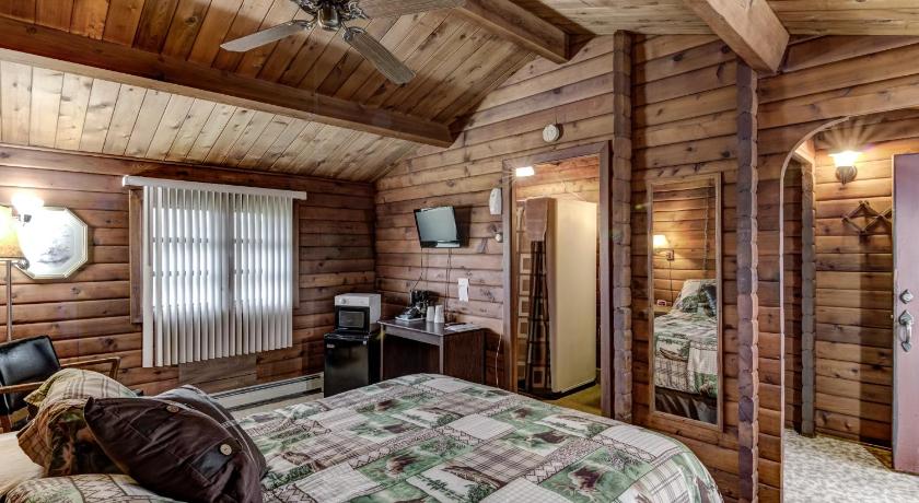 Rib Waters Inn — Hotel in Medford (WI)