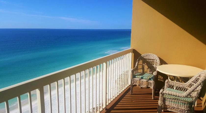 Image of Apartment with Sea View 1