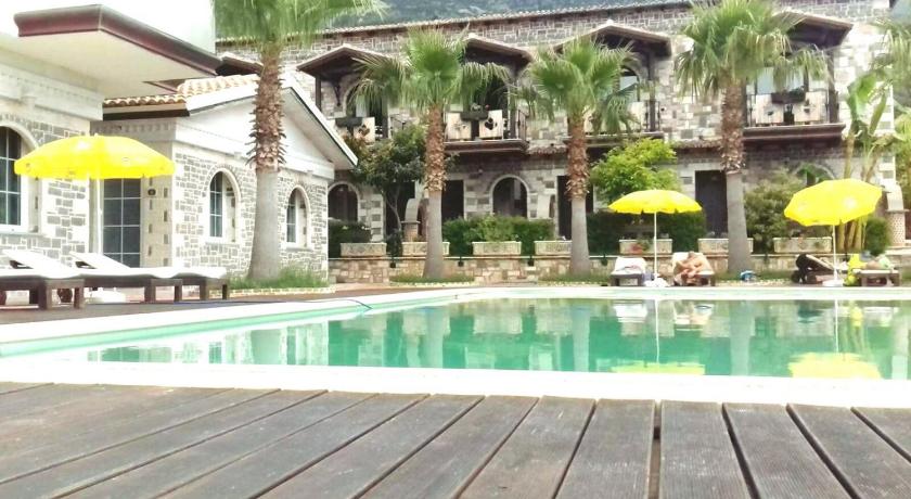 Hotel Sarajet e Pashait 1 — Hotel in Vlora