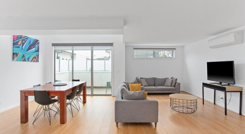 Phillip Island Townhouses photo