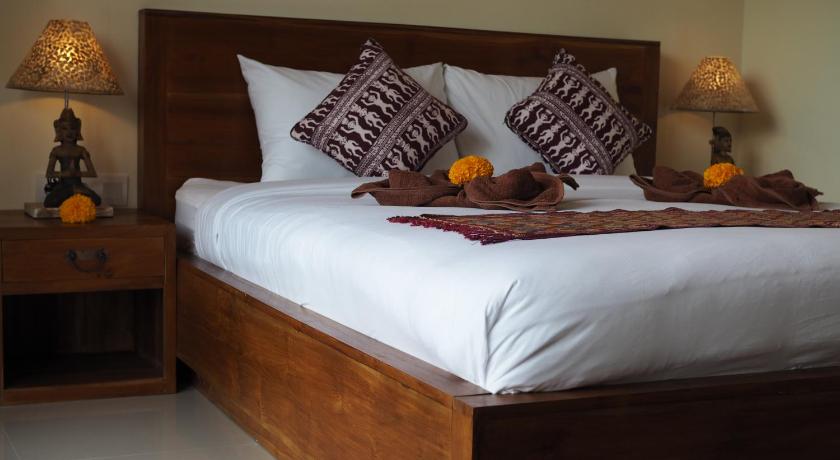 巴厘 Kampung Sari Homestay 3星级 民宿 泳池