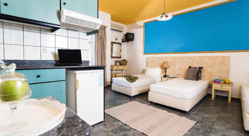 Image of Standard Triple Studio with Garden View 3
