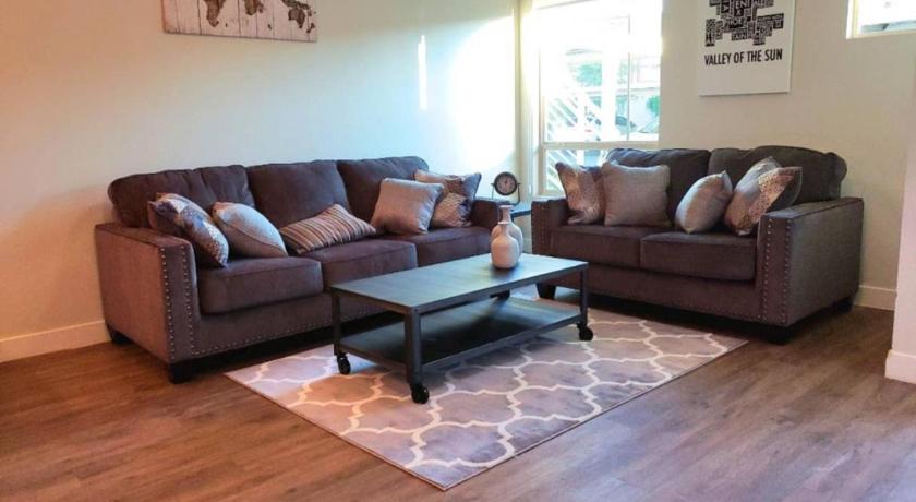 Old Town Scottsdale Modern Ground Floor Apt King Bed