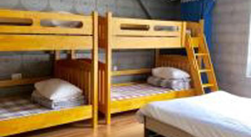 Image of Family with Private Bathroom (6 Guests) 12