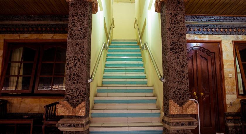 バリ Segara Sadhu Inn Kuta 2つ星 ホテル レストラン