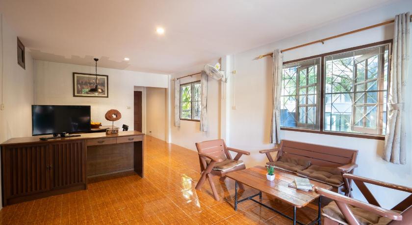 Image of One-Bedroom House 3