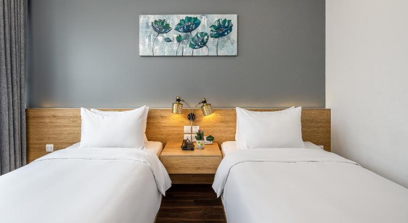 Image of Superior Room - Twin 8