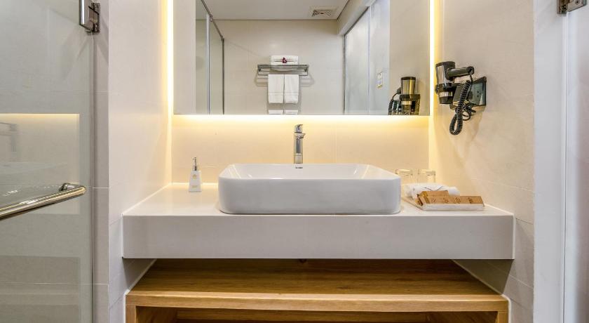 Image of Superior Room - Twin 13