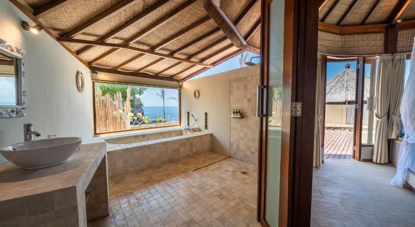 Image of 2-Bedroom Villa Klyfokoko Ocean View with Private Pool 2