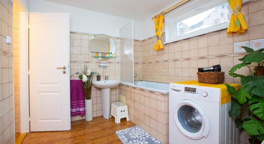 Guest House Bulusek photo