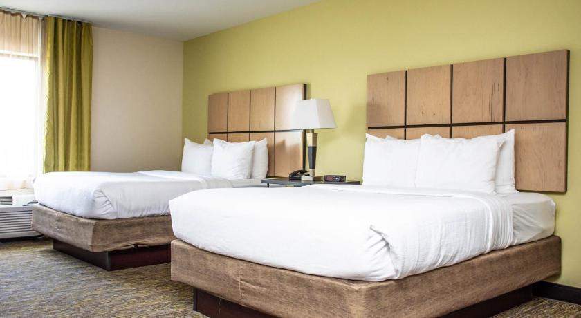 Candlewood Suites Overland Park