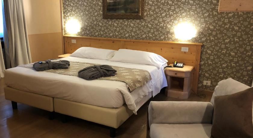 Hotel Edelweiss — Hotel in Valtournenche