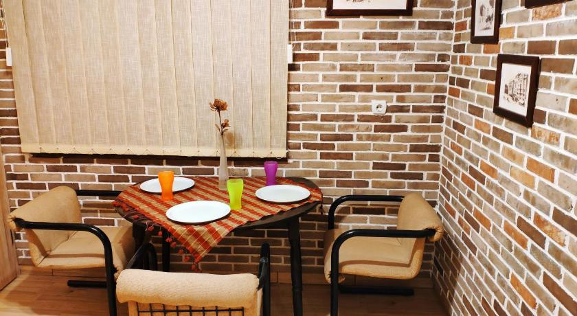 베오그라드 V2 with Love - Vintage Modern and Spacious 4성급 싱글룸 레스토랑