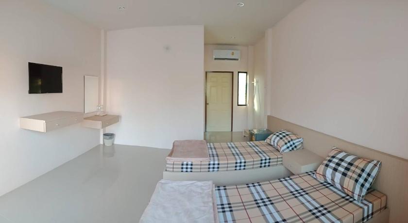 One-Bedroom Apartment, เลิศทรัพย์ โฮเทล in Saraburi