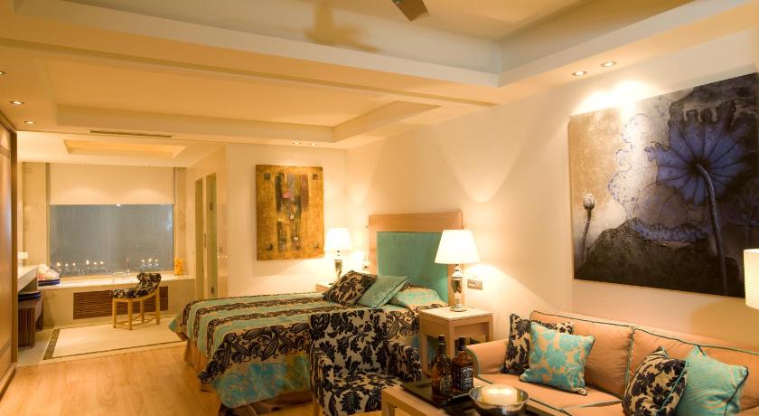 Image of Resort View Suite 6