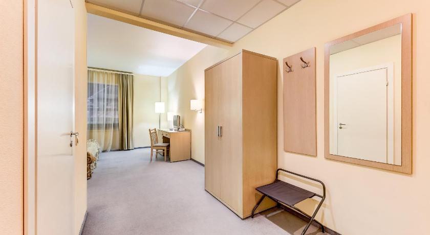 Aquarium Hotel photo