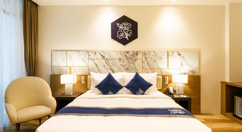 Image of Premier King Room 7