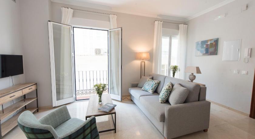 Centriko Apartments Francos — Hotel in Seville