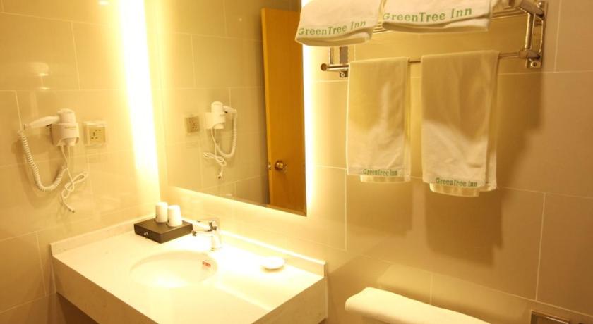 GreenTree Inn Tianjin Hedong District Tianjin Railway Station Square Express Hotel – Tianjin, GA