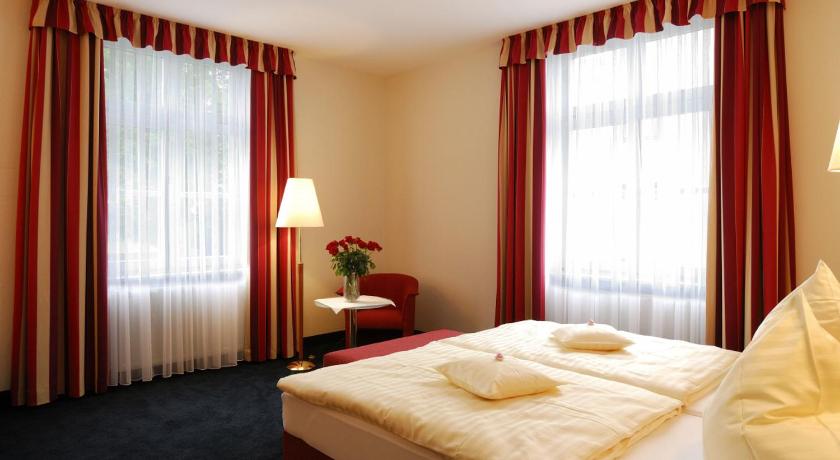 Alte Reichsbank photo