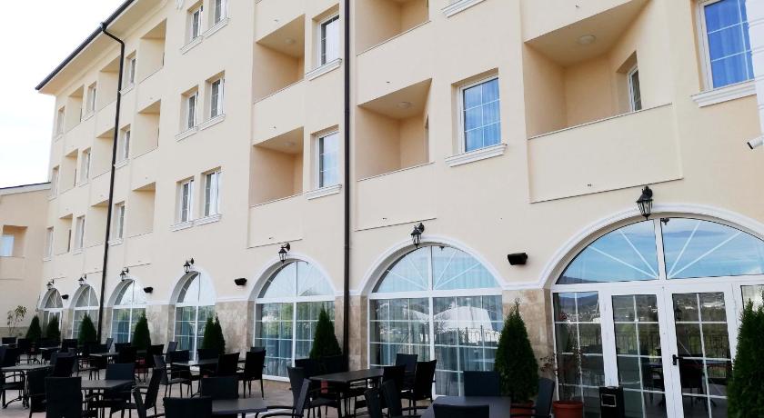 Villa Della Rosa — Hotel in Razgrad