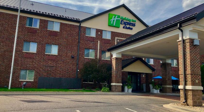 Holiday Inn Express Hotel & Suites St. Paul - Woodbury