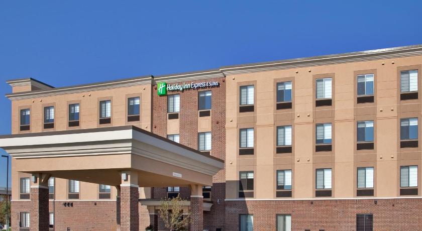 Holiday Inn Express Hotel and Suites Lincoln Airport