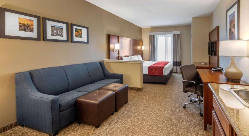 Comfort Suites Barstow near I-15