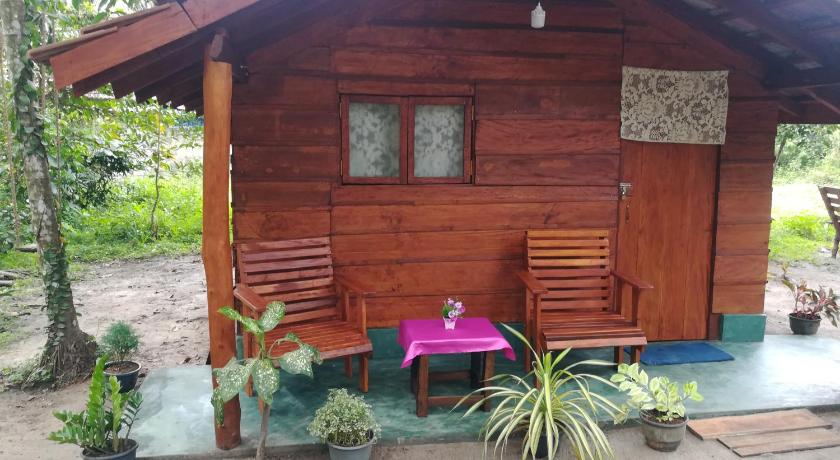 Jungle Paradise Holiday Park Caravan Park Galle Deals Photos