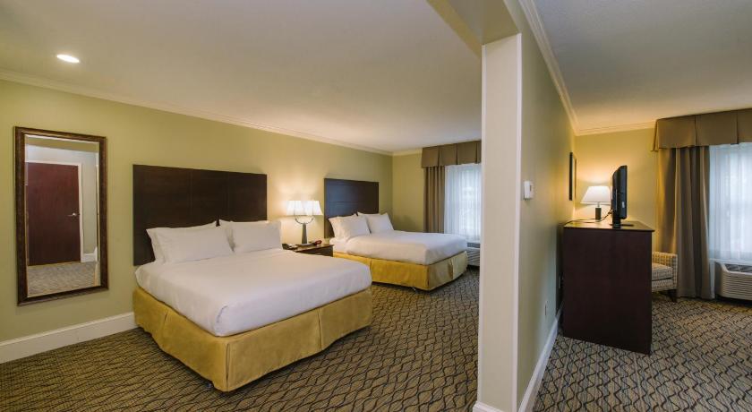 صورة جناح بغرفة نوم واحدة مع سريرين بحجم كوين (One-Bedroom Suite with Two Queen Beds) 1