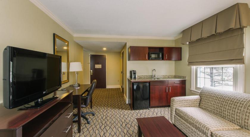 صورة جناح بغرفة نوم واحدة مع سريرين بحجم كوين (One-Bedroom Suite with Two Queen Beds) 6