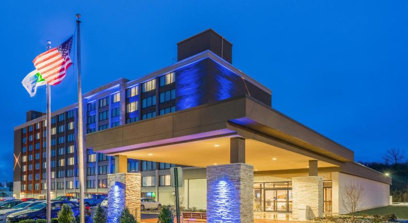 Holiday Inn Express & Suites Ft. Washington - Philadelphia