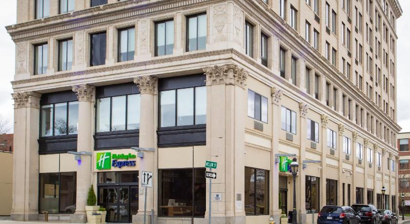 Holiday Inn Express Springfield Downtown photo